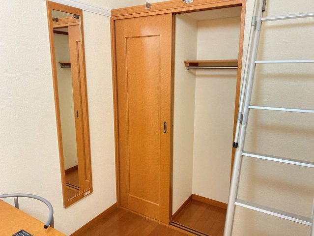 レオパレスＡＫＡＹＡＭＡの収納