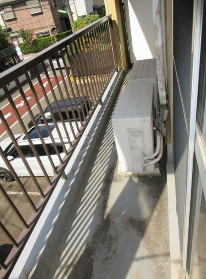 ベルメゾン用賀　バストイレ別　最上階　3面採光のバルコニー