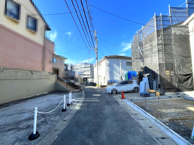 【その他】 | 春日市小倉4丁目1期　2号棟（全2棟）【仲介手数料無料・0円】 | 現地写真。前面道路です。