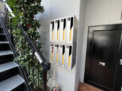 【エントランス】 | 松本ハイツ | 落ち着いたエントランスです