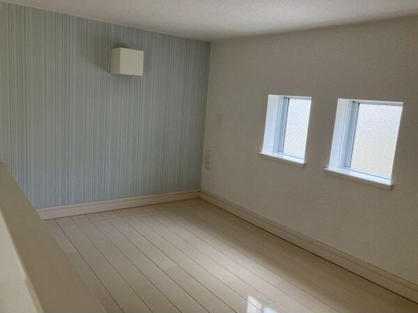 サンライズ豊田の洋室