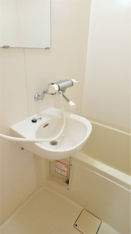 レオパレスベンデュールの洗面所