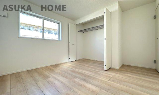 横浜市磯子区久木町　新築戸建ての洋室