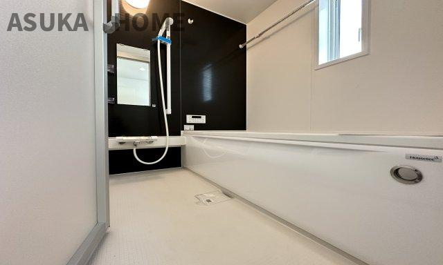 横浜市磯子区久木町　新築戸建ての玄関