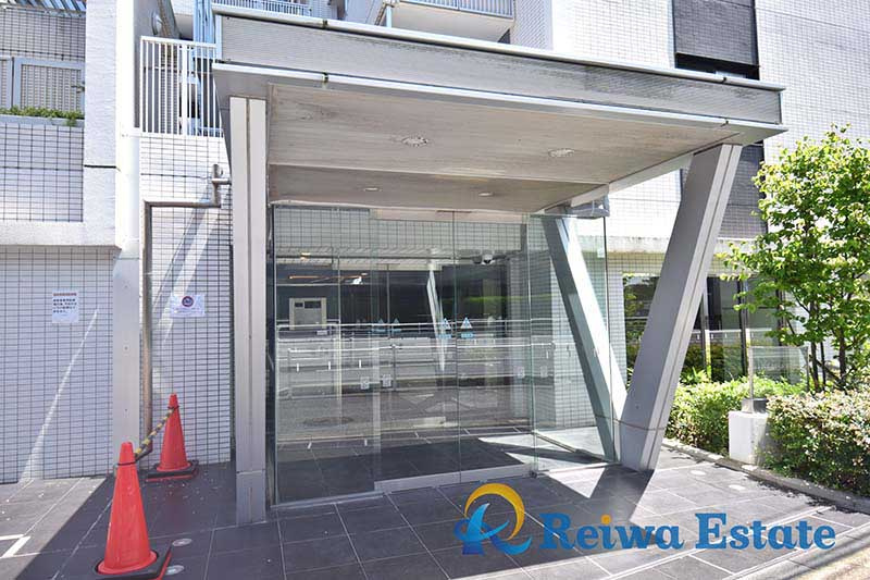 リストレジデンス茅ヶ崎海岸のエントランス