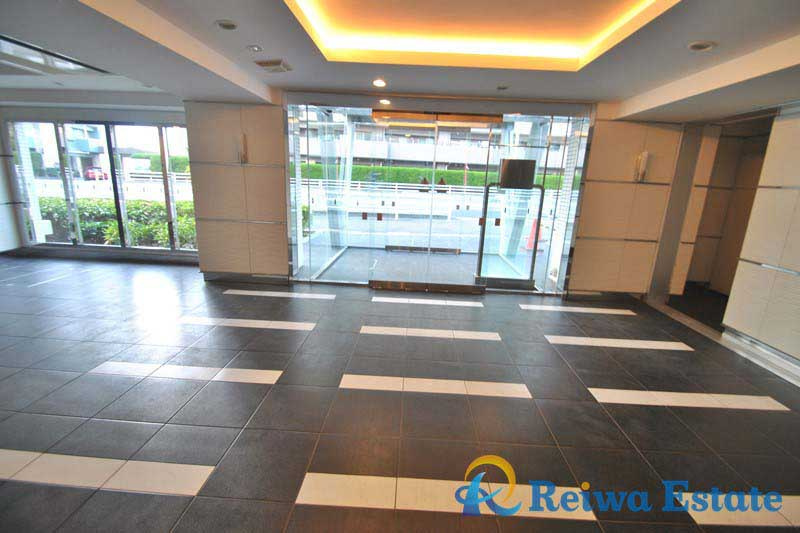 リストレジデンス茅ヶ崎海岸のエントランス