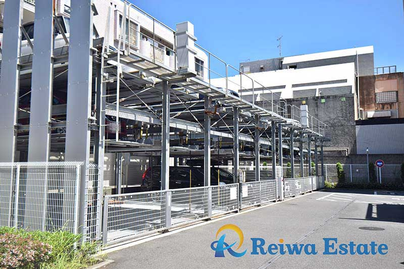 リストレジデンス茅ヶ崎海岸の駐車場