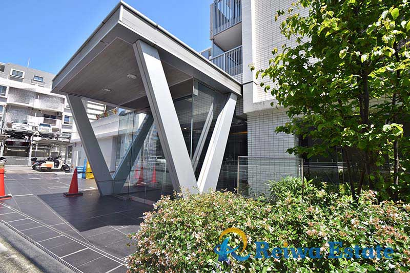 リストレジデンス茅ヶ崎海岸のエントランス