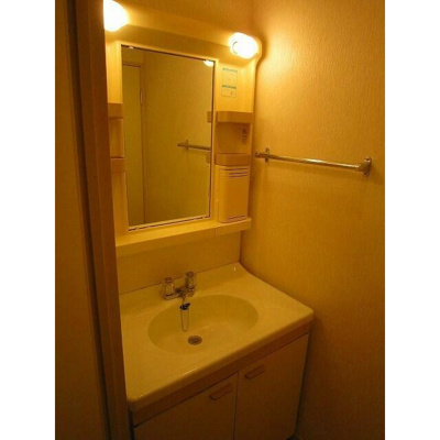 【独立洗面台】 | シュロスカー | 嬉しい独立洗面台付き。