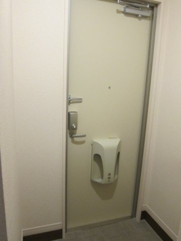 Ｄ-room ＳＵＭＯＮの玄関