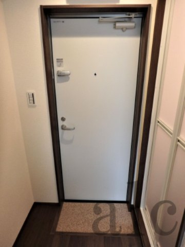 新宿区上落合３丁目のアパートの玄関