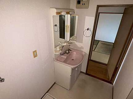 サーパスタウン大町Ⅰ番館の洗面所