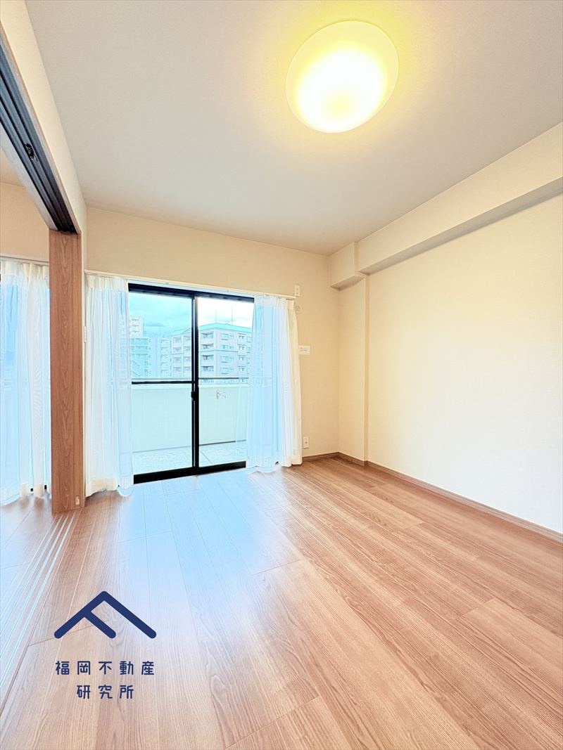 シティパル白木原の洋室