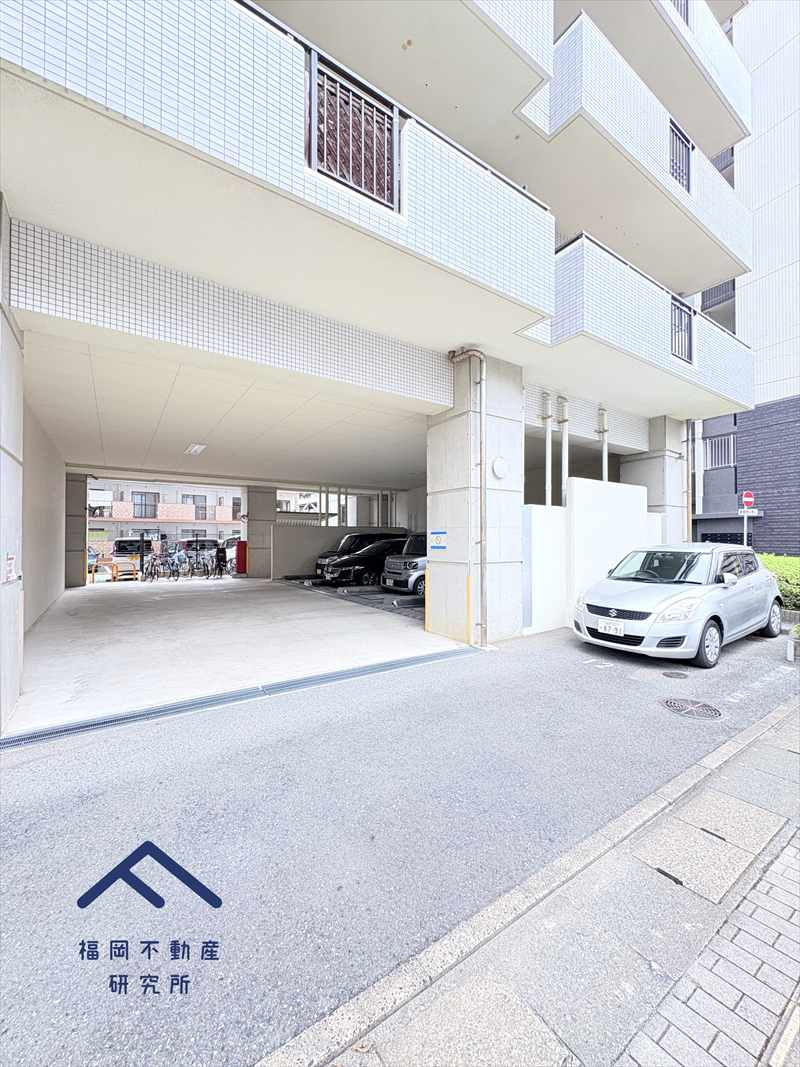 シティパル白木原の駐車場