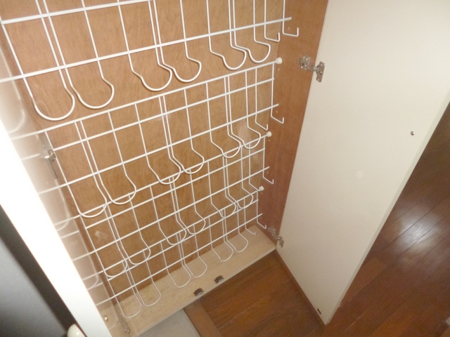 青柳ビルの収納|シューズボックスです。