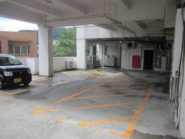 【駐車場】 | 芦屋サウザンドビル | 駐車場があります