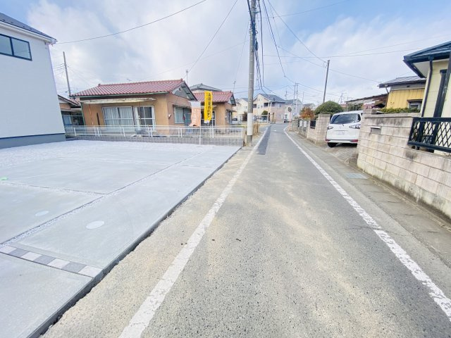 新築　前橋市幸塚町第３　Livele Garden.S　１号棟の前面道路含む現地写真|現地写真　北東側接道幅員約4ｍ