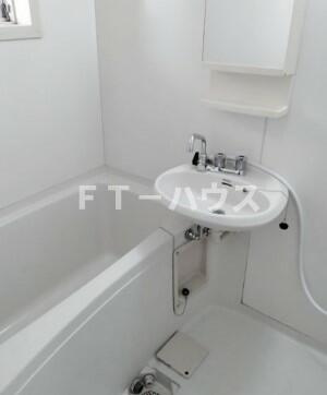 千葉市花見川区幕張町５丁目のアパートの浴室