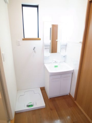 【洗面所】 | シーダーヒルズ都賀 | 毎朝の身支度はこちらの洗面台で☆