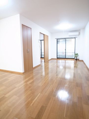 【居間・リビング】 | シーダーヒルズ都賀 | 広々としたリビング空間です☆