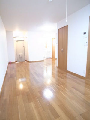 【居間・リビング】 | シーダーヒルズ都賀 | 清潔感のある室内スペース☆