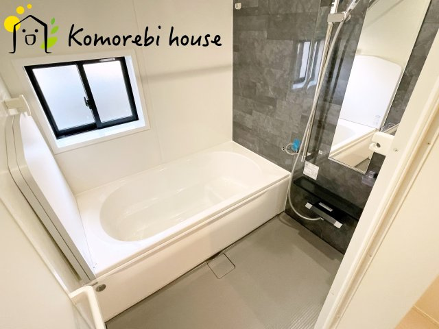 上尾市向山　11期　新築一戸建て　グラファーレ　01の浴室|きれいなお風呂です