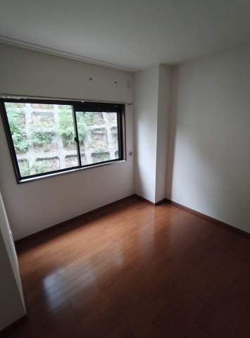 ロイヤルヒル神戸諏訪山の寝室