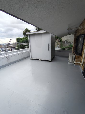 ロイヤルヒル神戸諏訪山のバルコニー