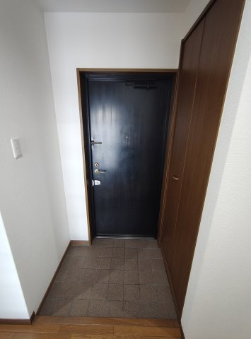 ロイヤルヒル神戸諏訪山の玄関