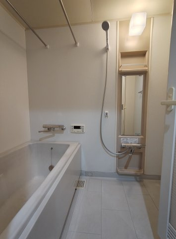 ロイヤルヒル神戸諏訪山の浴室