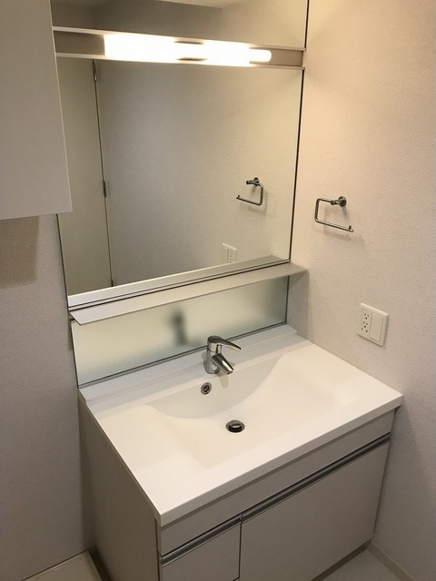 コンフォリア東池袋ＷＥＳＴの洗面所