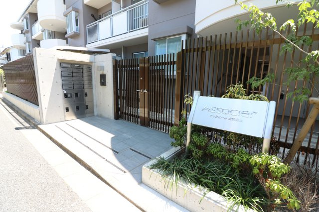 【エントランス】