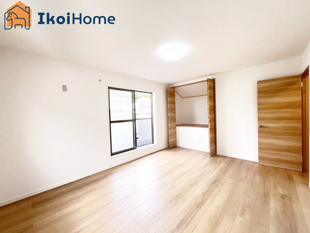 神戸市西区富士見が丘５丁目　中古戸建の内装|【ホームページに現地動画掲載中】●年中無休：当日予約可●カーテン・カーテンレール未設置。ご相談下さい