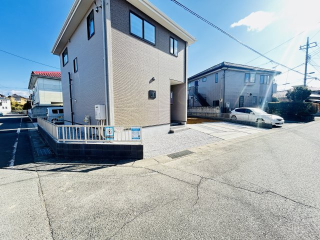 新築　伊勢崎市今泉町1期　1号棟の前面道路含む現地写真|現地写真　北西側接道幅員約6ｍ　南西側接道幅員約5.9ｍ	