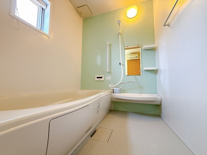 西尾市笹曽根町の浴室