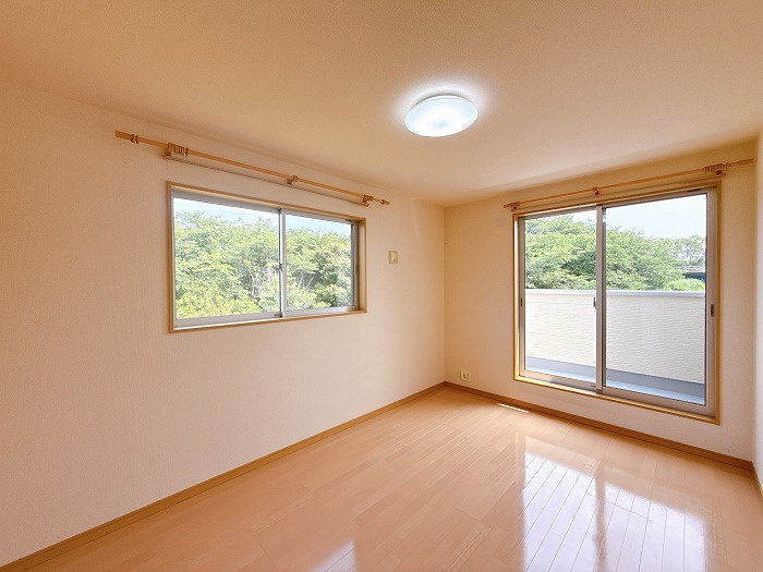 西尾市笹曽根町の洋室