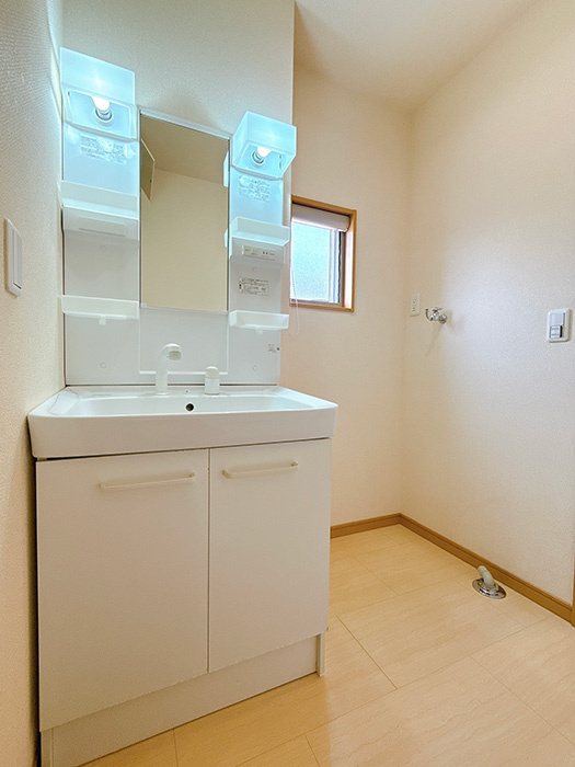 西尾市笹曽根町の独立洗面台