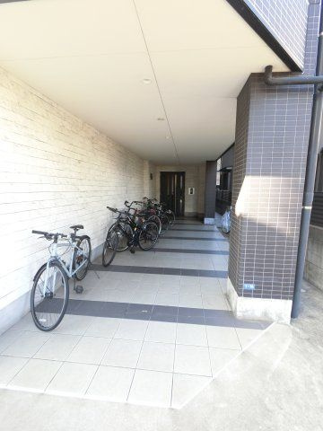 MID SQUAREのエントランス