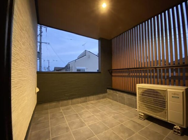 【バルコニー】