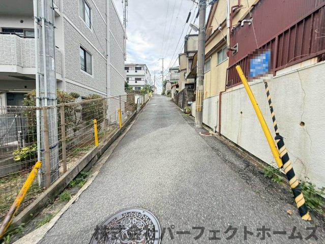 【前面道路含む現地写真】の画像