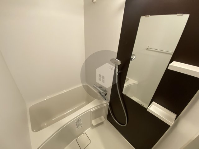 フォーリアライズ大阪ミッテの浴室