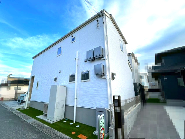 小野市黒川町　築浅中古住宅の外観