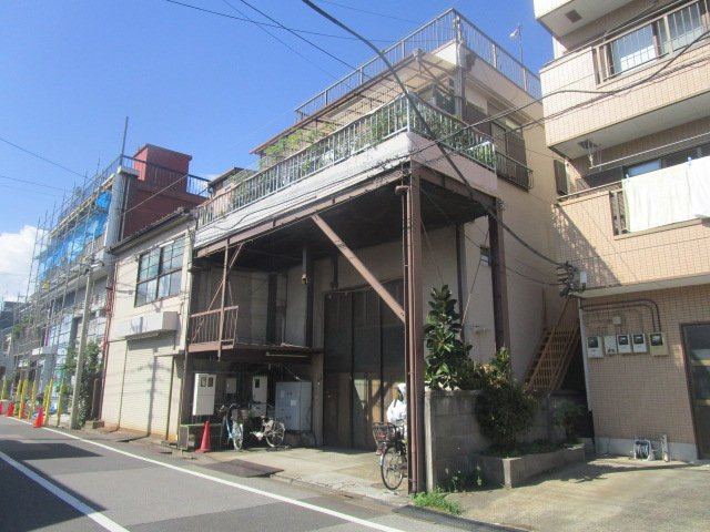 葛飾区東四つ木４丁目の倉庫