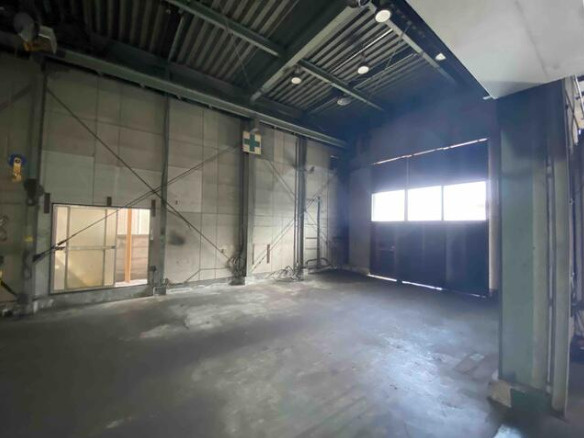 葛飾区東四つ木４丁目の倉庫