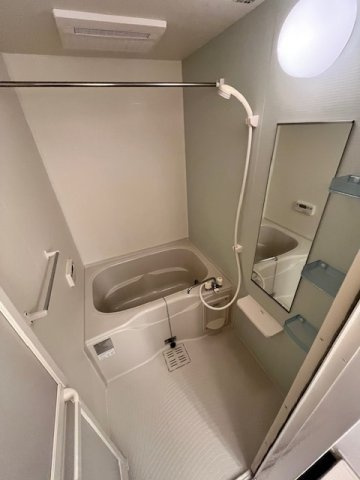 ヒルハウスガーデンの浴室