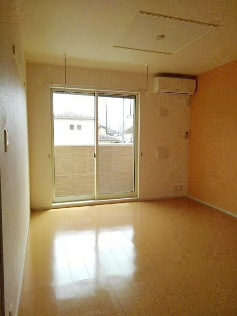 ヒルハウスガーデンの居間・リビング