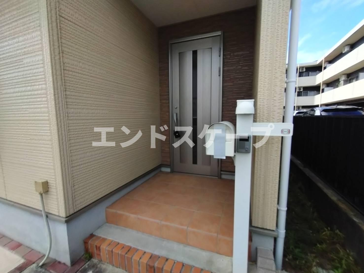 サン・ニコラIのエントランス|高崎、前橋のお部屋探しはエンドスケープまで！お客様の理想お聞かせ下さい♪