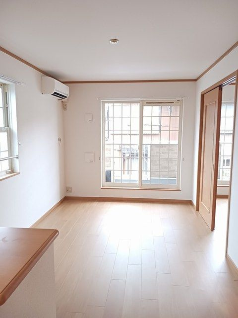 エクセランＡの居間・リビング