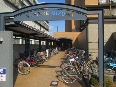 【その他共用部分】 | サンライズ御瑞宝1 | エントランスまでのアプローチです