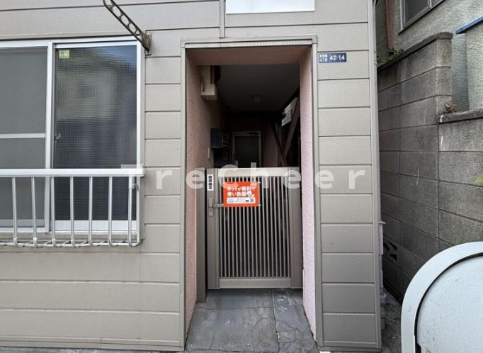 ルミエール赤羽のエントランス